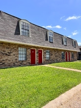 2411 Talonwood Dr in West Memphis, AR - Foto de edificio - Building Photo