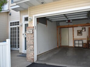 17860 Cobblestone Way in Eden Prairie, MN - Foto de edificio - Building Photo