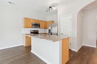 372 Azalea Cir in Cumming, GA - Building Photo - Building Photo