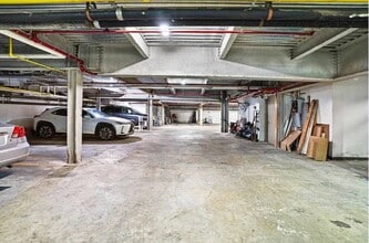 118-82 Metropolitan Ave in Queens, NY - Building Photo - Building Photo