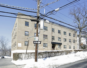 227 Palisade Ave in Yonkers, NY - Building Photo - Building Photo