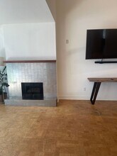 1940 Highland Ave in Los Angeles, CA - Foto de edificio - Building Photo