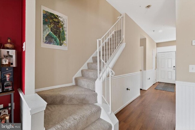 property at 1221 Rockland Ct