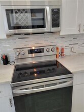3401 N Country Club Dr in Aventura, FL - Building Photo - Building Photo