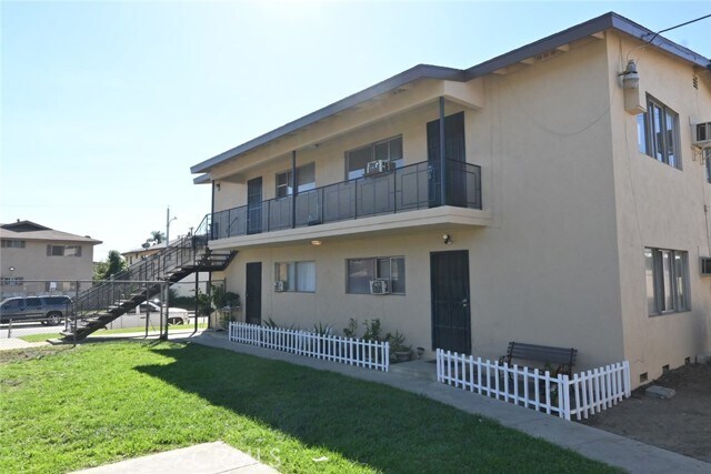 5172 Canoga St in Montclair, CA - Building Photo - Building Photo