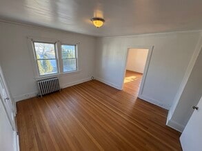 35 13th St, Unit 2 in Locust Valley, NY - Building Photo - Building Photo