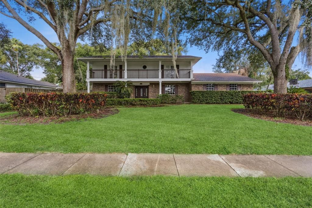 1745 E Adams Dr in Maitland, FL - Building Photo