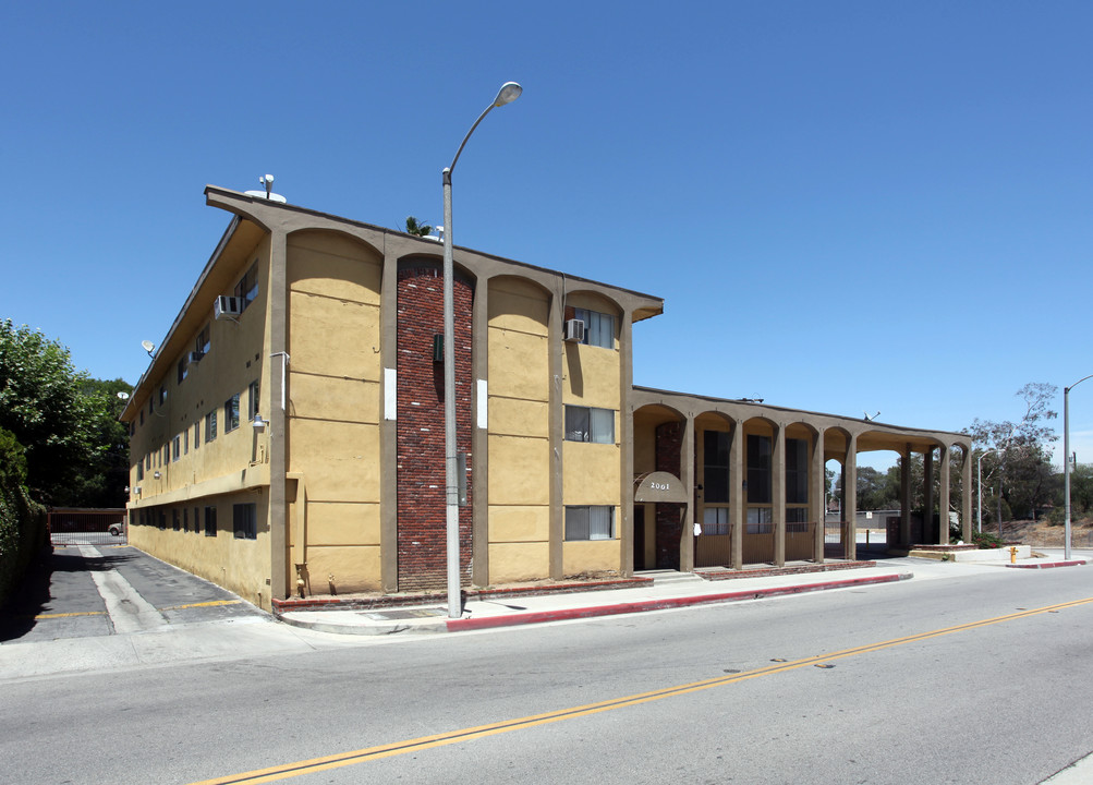 Sommerset Apartments in West Covina, CA - Building Photo