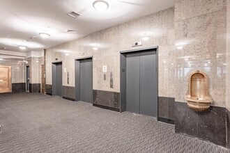 Union Arcade Building in Davenport, IA - Building Photo - Lobby