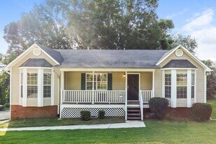 1812 Molly Ln in Birmingham, AL - Building Photo