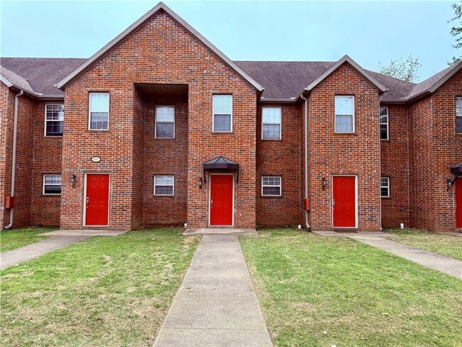 property at 611 W Grove Ave