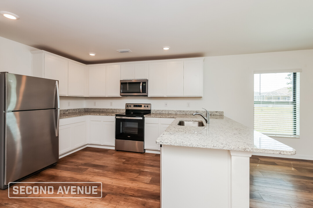 1826 NE 21st St in Cape Coral, FL - Building Photo
