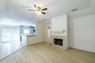 10106 Englewood Ave in Lubbock, TX - Building Photo - Building Photo
