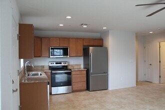 2495 Palisades Dr in Lake Havasu City, AZ - Building Photo - Building Photo