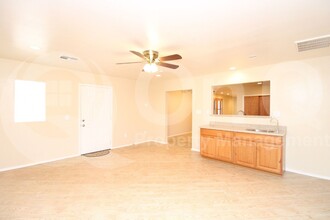 5216 E Florian Ave in Mesa, AZ - Building Photo - Building Photo