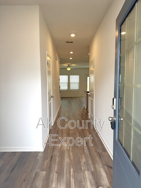 5190 Glade Park Dr in Lilburn, GA - Building Photo - Building Photo