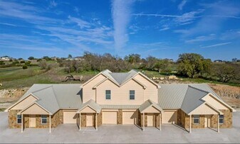 121 Winners Cir in Weatherford, TX - Building Photo