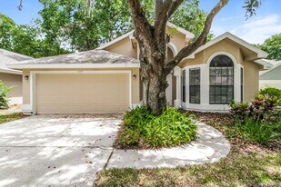 1045 Piedmont Oaks Dr in Apopka, FL - Building Photo