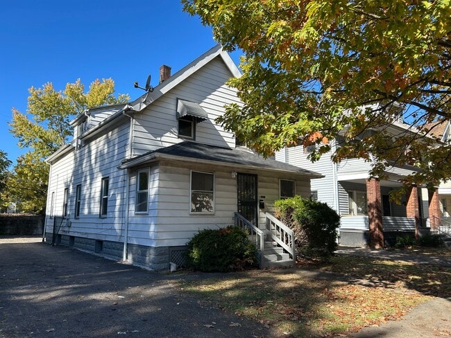 2818 E 119th St in Cleveland, OH - Building Photo - Building Photo