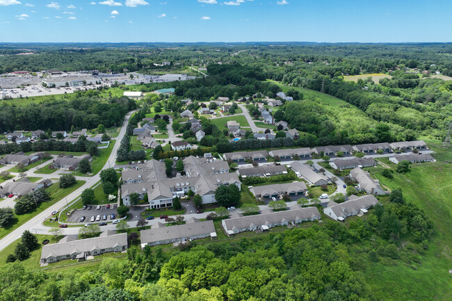 Crown Pointe Condominiums in Butler, PA - Building Photo - Building Photo