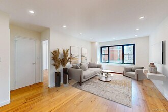 20 W 64th St in New York, NY - Building Photo - Building Photo