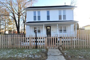 610 Union St, Unit 1 in Valparaiso, IN - Building Photo