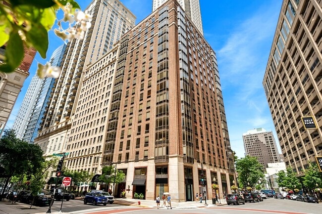 property at 40 E Delaware Pl