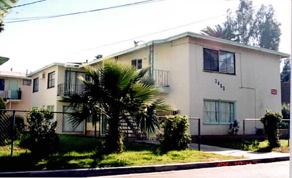 3450-3460 Dwight Ave in Riverside, CA - Foto de edificio - Building Photo