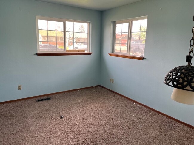 property at 3208 W Viola Ave