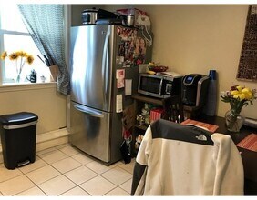 137 Peterborough St, Unit 33 in Boston, MA - Foto de edificio - Building Photo