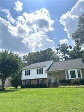 1404 Stoneycreek Dr in Richmond, VA - Foto de edificio - Building Photo