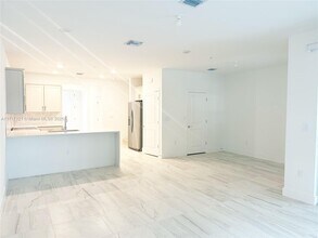 2351 W Preserve Way, Unit 101 in Miramar, FL - Building Photo - Building Photo