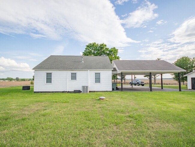 13182 Pulaski Pike in Ardmore, AL - Building Photo - Building Photo