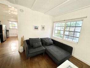 439 15th St in Miami Beach, FL - Building Photo - Building Photo