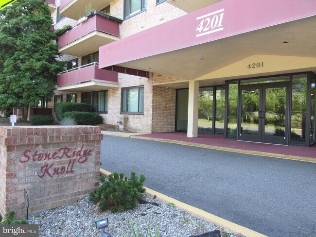 4201 Cherry Hill Rd in Arlington, VA - Building Photo - Building Photo
