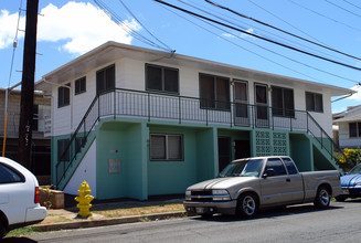 2221 Fern St in Honolulu, HI - Building Photo - Building Photo