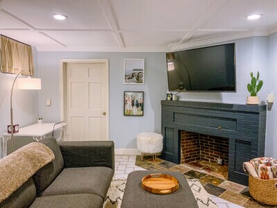 30 Bentley St, Unit 3 in Boston, MA - Foto de edificio - Building Photo