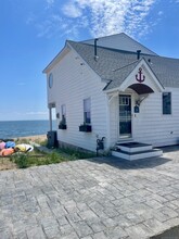 50B Cosey Beach Ave in East Haven, CT - Building Photo - Building Photo