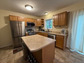 1434 Ohio St, Unit 46 in Bangor, ME - Building Photo - Building Photo