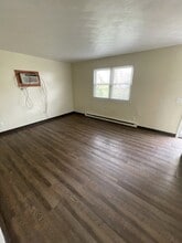 6465 Frazeysburg Rd in Nashport, OH - Building Photo - Building Photo