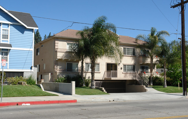 Gold One Apartments Gate Phone in Van Nuys, CA - Building Photo - Building Photo