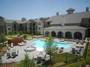 Bluffs Landing Senior Village Apartments in Round Rock, TX - Building Photo - Building Photo