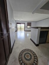 8425 NW 8th St in Miami, FL - Building Photo - Building Photo