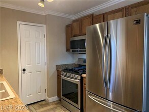 209 Elm St in Henderson, NV - Building Photo - Building Photo