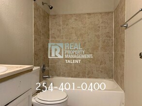 2214 Saulsbury Dr in Temple, TX - Building Photo - Building Photo