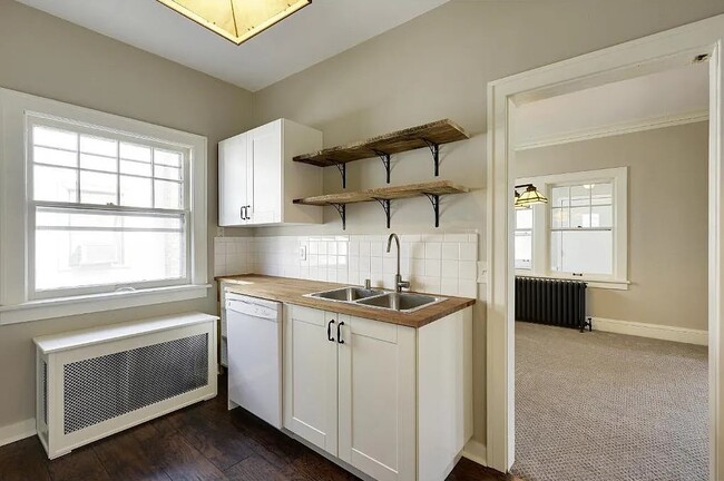 1327 Vincent Ave N in Minneapolis, MN - Building Photo - Building Photo