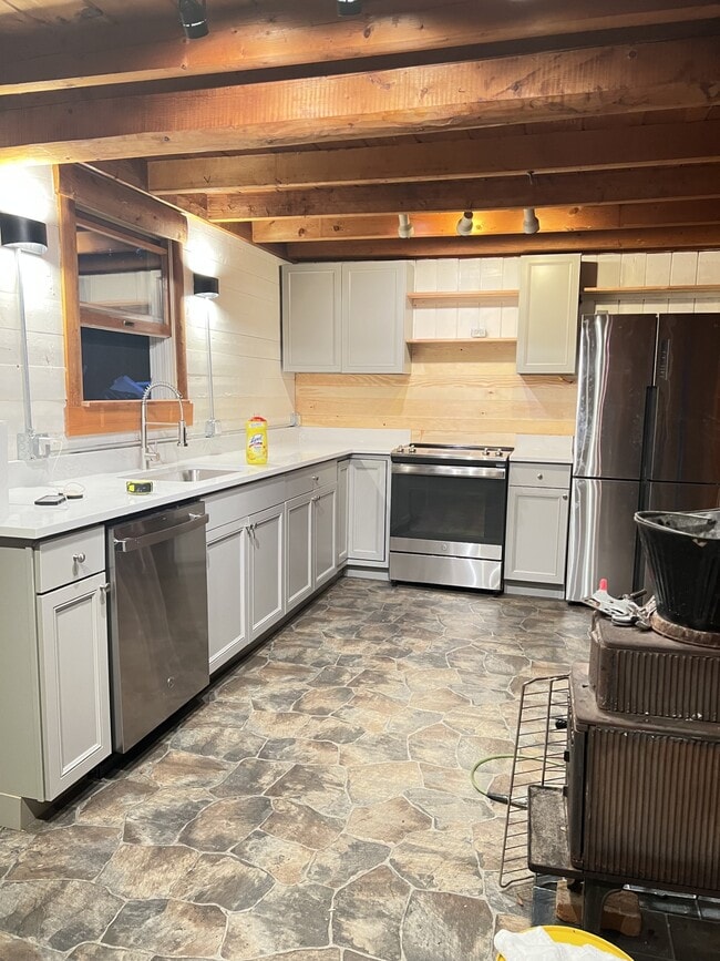 29 Kendall Hill Rd in Mont Vernon, NH - Foto de edificio - Building Photo