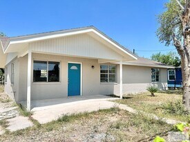 10 E St in Mercedes, TX - Building Photo