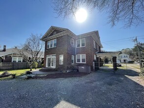 809 W Palmetto St in Florence, SC - Foto de edificio - Building Photo