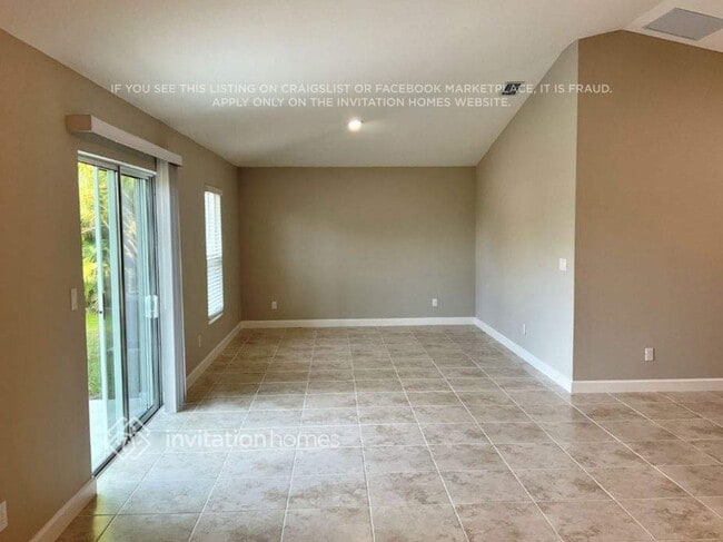 1650 Wacker Ave SE in Palm Bay, FL - Foto de edificio - Building Photo